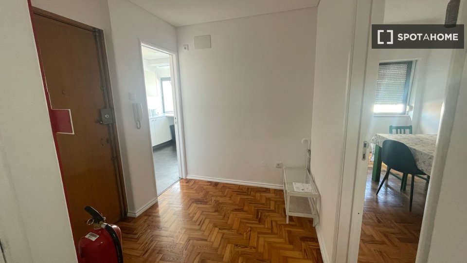 Double room Lisbon, 4 beds — photo 6