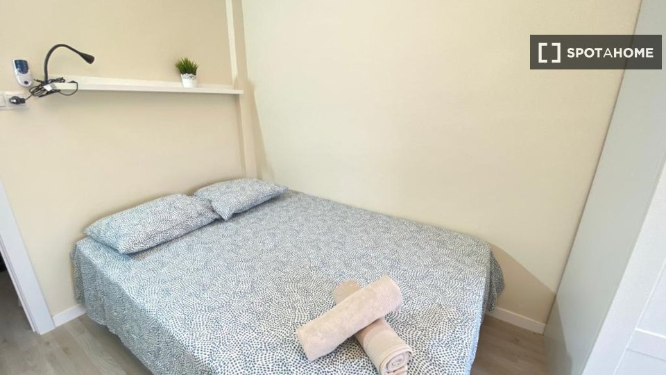 Chambre double Madrid, 3 chambres — photo 12