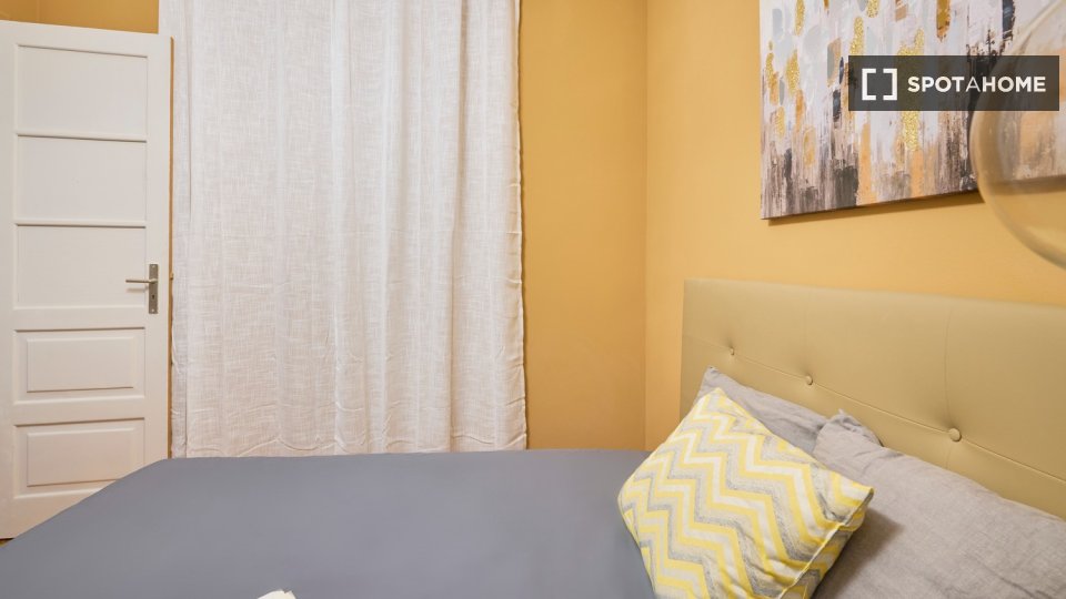 Double room Lisbon, 4 beds — photo 44