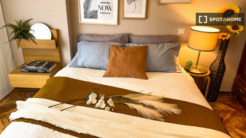 Double room Madrid, 7 beds — photo 8