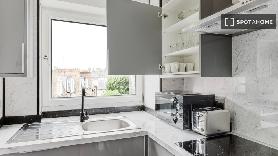 Apartment London, 2 beds — photo 11