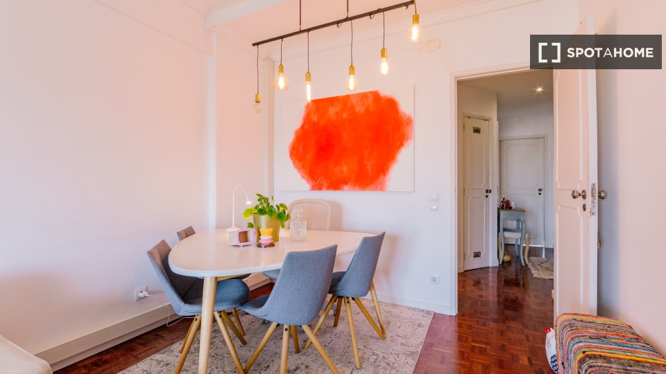 Apartment Lisbon, 2 beds, 80m² — photo 7