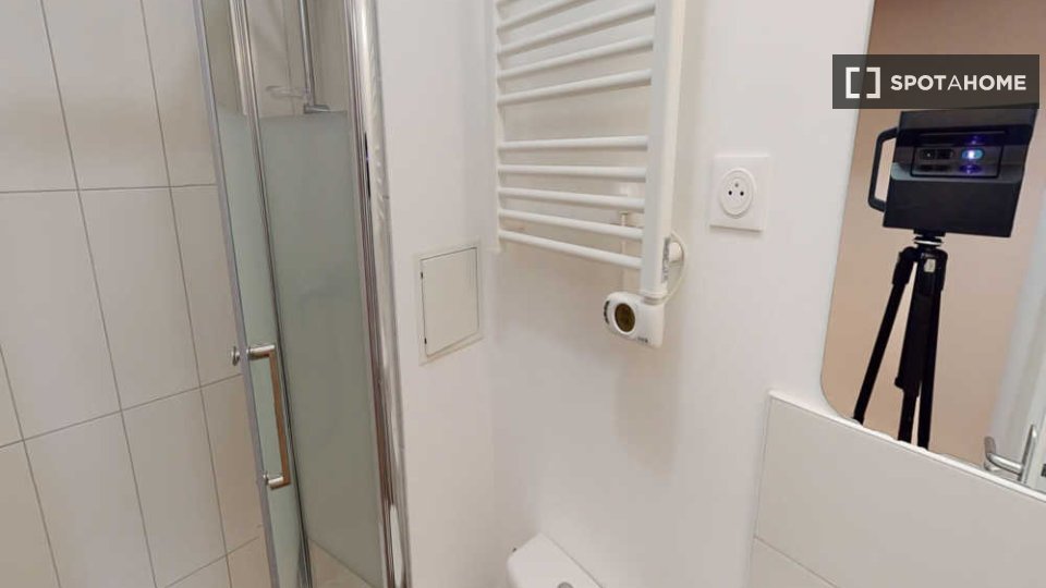 Double room Paris, 11 beds, 190m² — photo 18