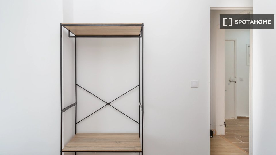 Double room Lisbon, 5 beds — photo 4