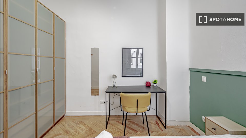 Double room Madrid, 8 beds — photo 4
