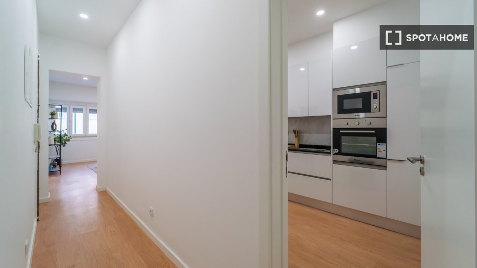 Apartment Lisbon, 3 beds, 87m² — photo 13