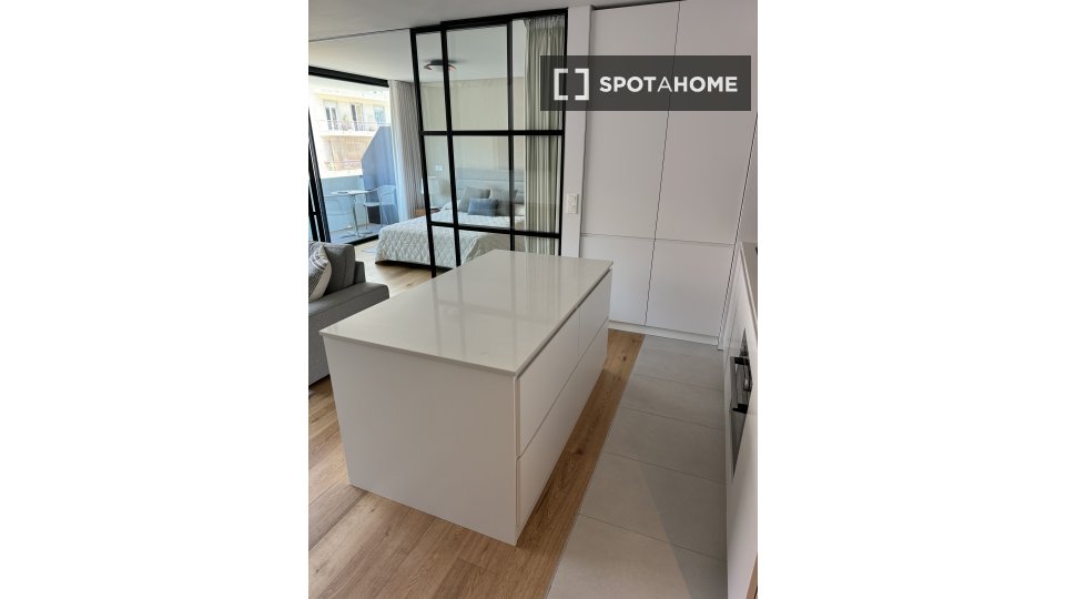 Apartment mono Lisbon, 62m² — photo 10