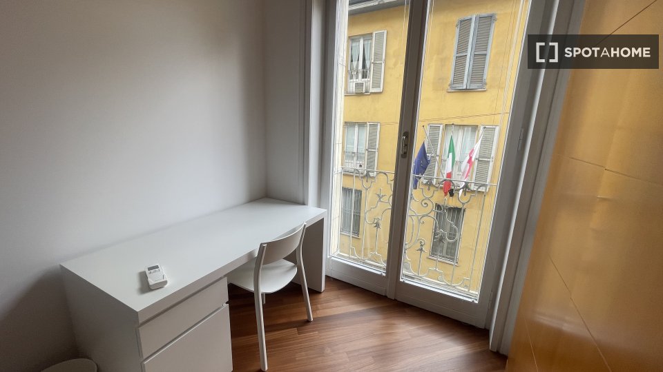 Double room Milan, 3 beds, 80m² — photo 15