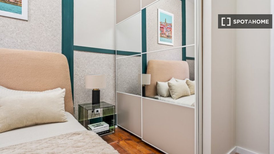 Double room Lisbon, 10 beds — photo 13