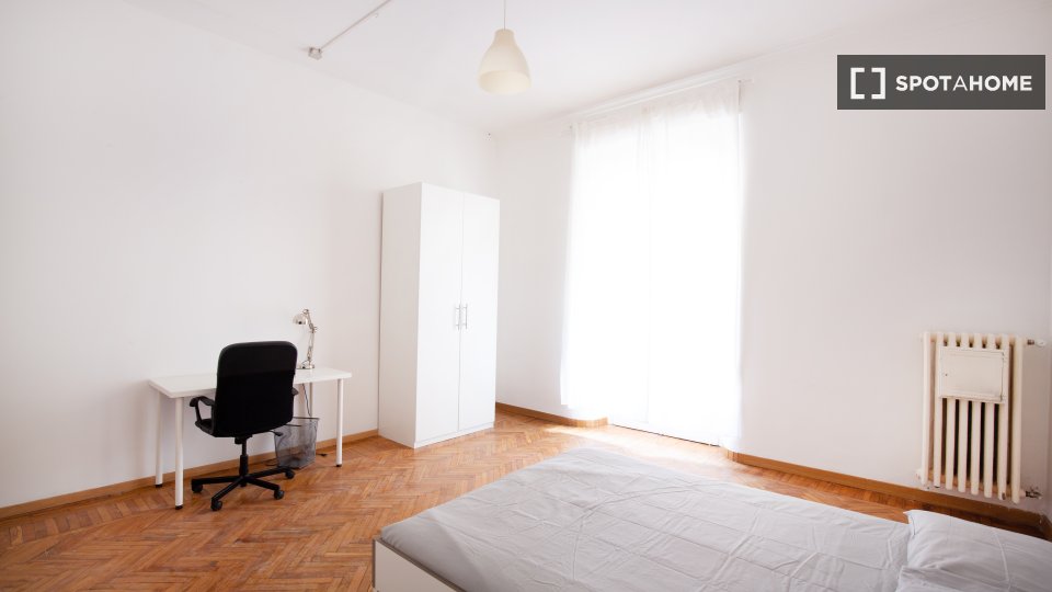 Double room Milan, 7 beds, 178m² — photo 1