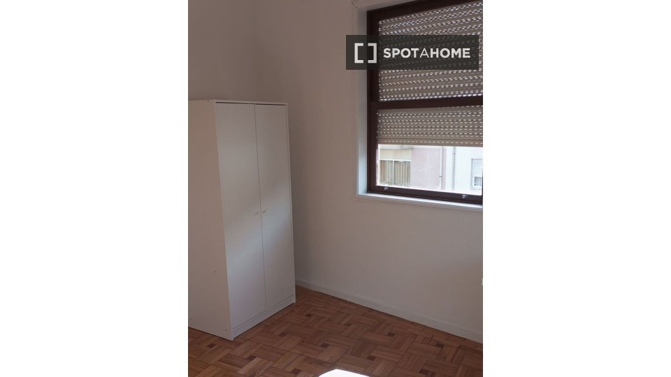 Double room Porto, 5 beds, 180m² — photo 9