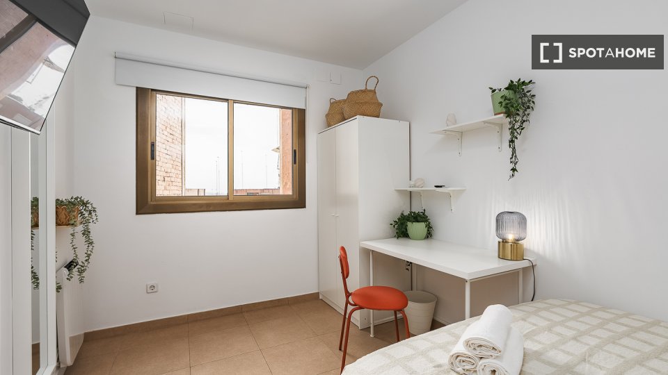 Double room Barcelona, 3 beds, 62m² — photo 35