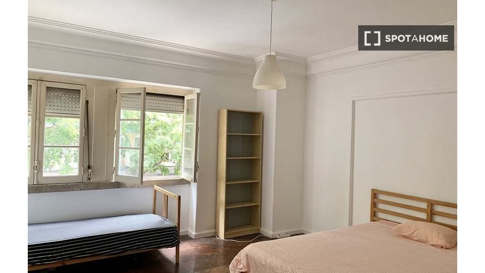 Double room Lisbon, 7 beds, 100m² — photo 27