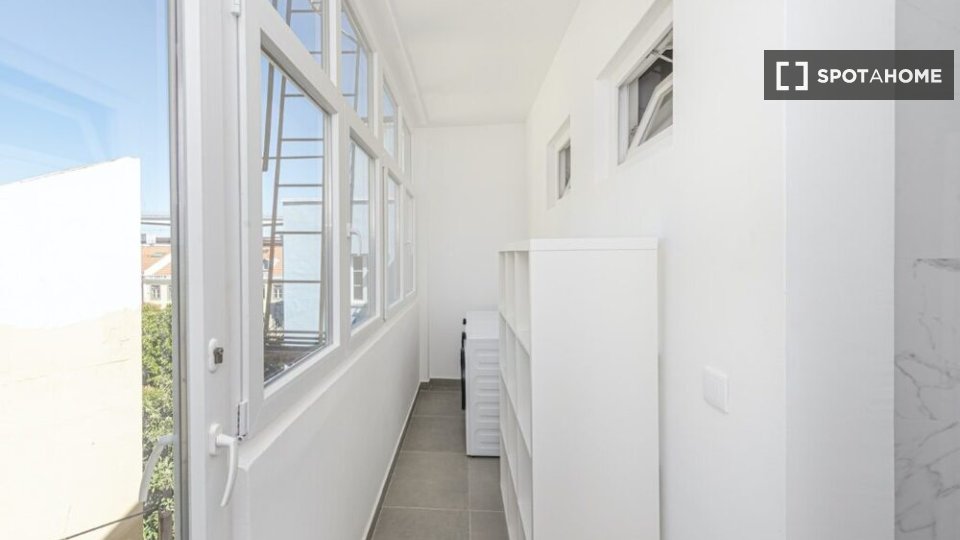 Double room Lisbon, 7 beds — photo 12
