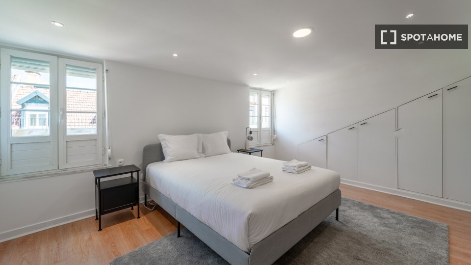 Apartment Lisbon, 2 beds, 97m² — photo 9