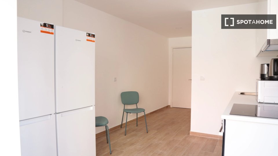 Double room Lisbon, 7 beds — photo 16