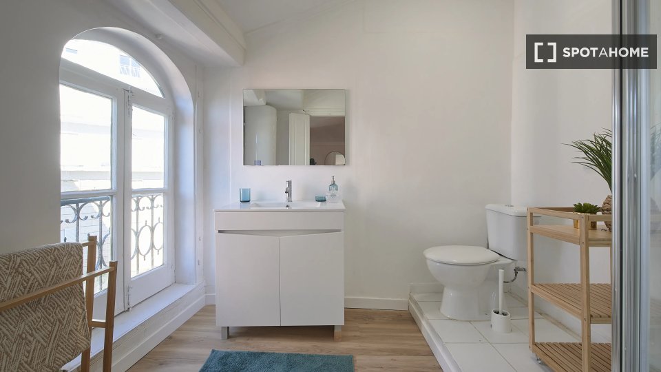 Double room Lisbon, 13 beds — photo 4