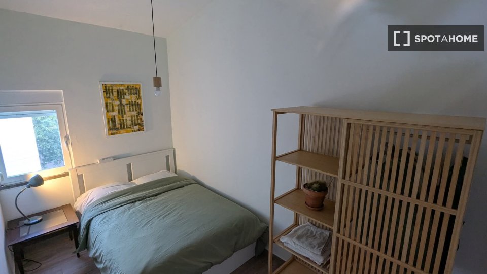 Double room Lisbon, 2 beds, 75m² — photo 2