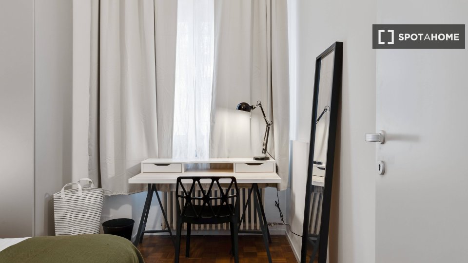 Double room Milan, 9 beds, 300m² — photo 1