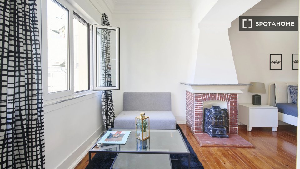 Double room Lisbon, 6 beds — photo 14