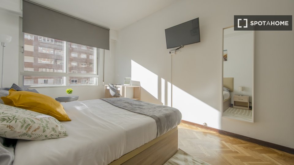 Double room Madrid, 9 beds, 220m² — photo 6
