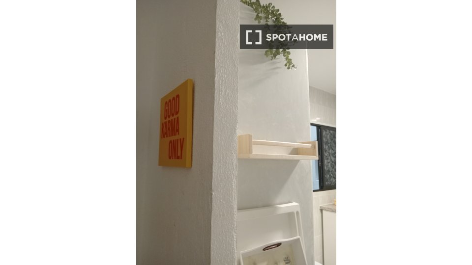 Double room Santa_Cruz_De_Tenerife, 3 beds, 75m² — photo 16