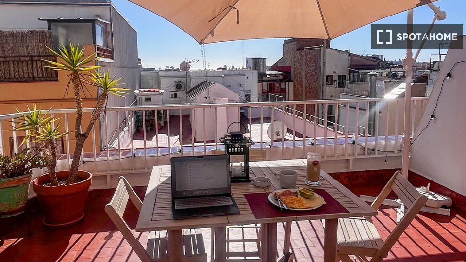 Double room Barcelona, 2 beds, 61m² — photo 7