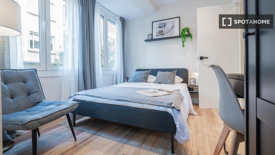 Double room Barcelona, 7 beds, 200m² — photo 11