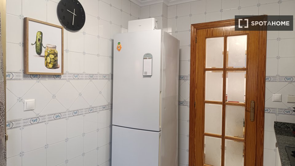 Apartment Alicante, 3 beds, 77m² — photo 15