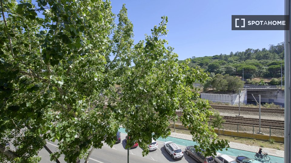 Double room Lisbon, 5 beds — photo 14