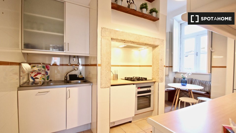 Apartment Lisbon, 2 beds — photo 7