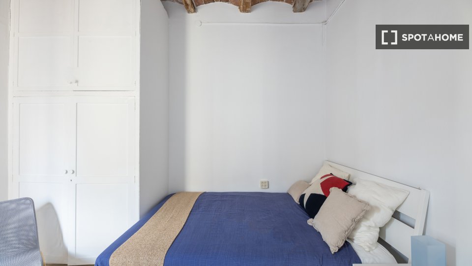 Double room Barcelona, 4 beds, 75m² — photo 11
