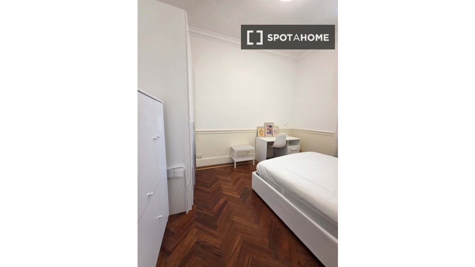 Double room Rome, 4 beds, 102m² — photo 18