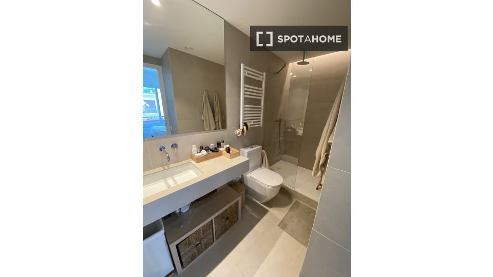 Apartment Barcelona, 2 beds, 80m² — photo 16