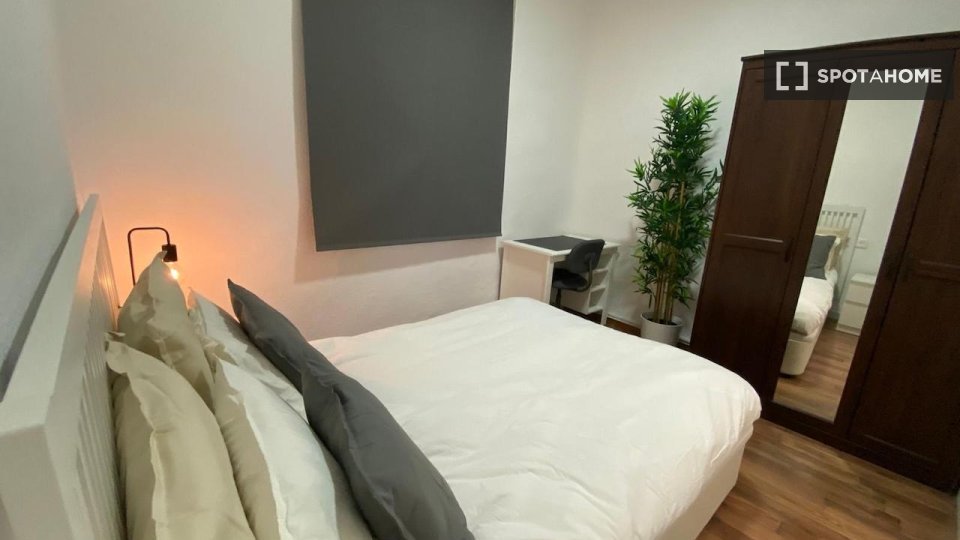 Double room Madrid, 4 beds — photo 20