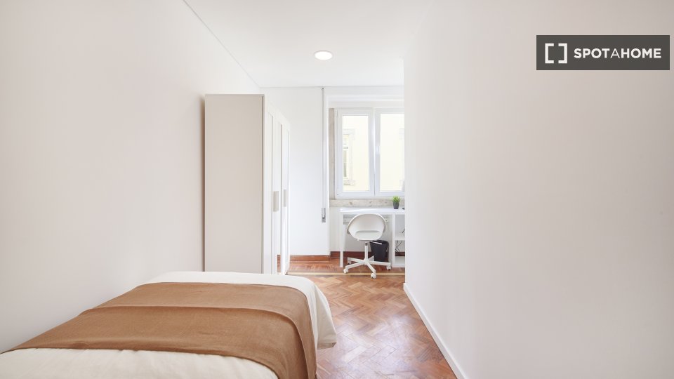 Double room Lisbon, 9 beds — photo 1