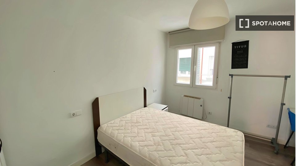 Se alquila habitación en piso compartido en Madrid