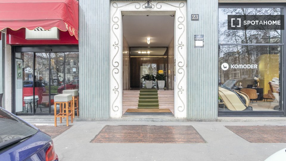 Apartment Milan, 1 bed, 45m² — photo 2