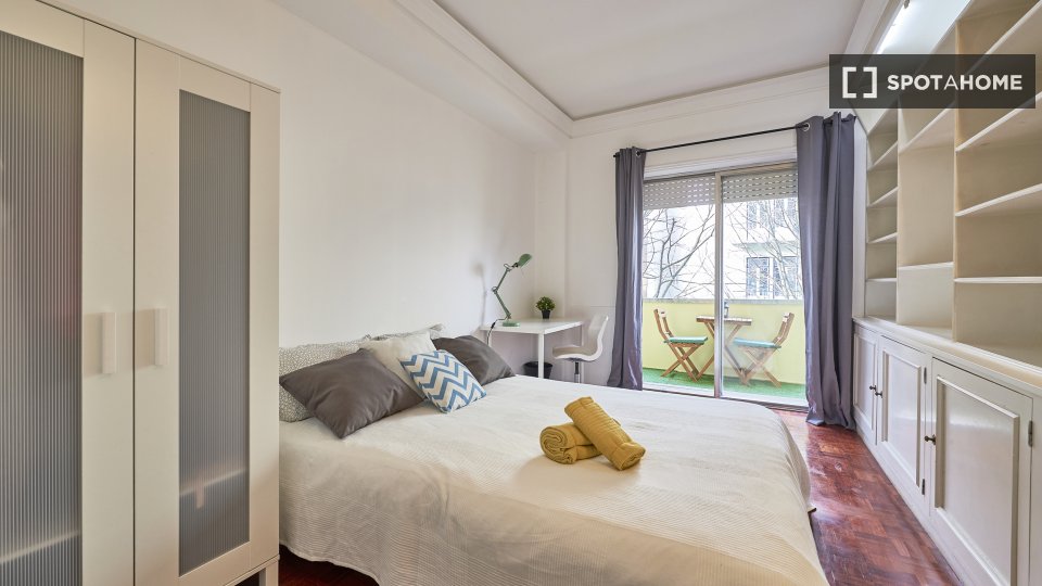 Double room Lisbon, 9 beds, 160m² — photo 22
