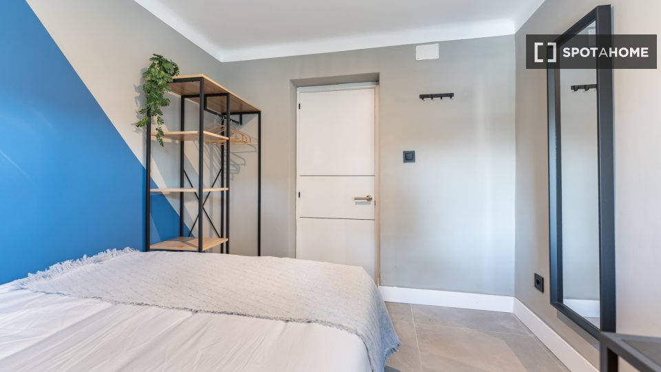 Double room Madrid, 6 beds, 70m² — photo 4