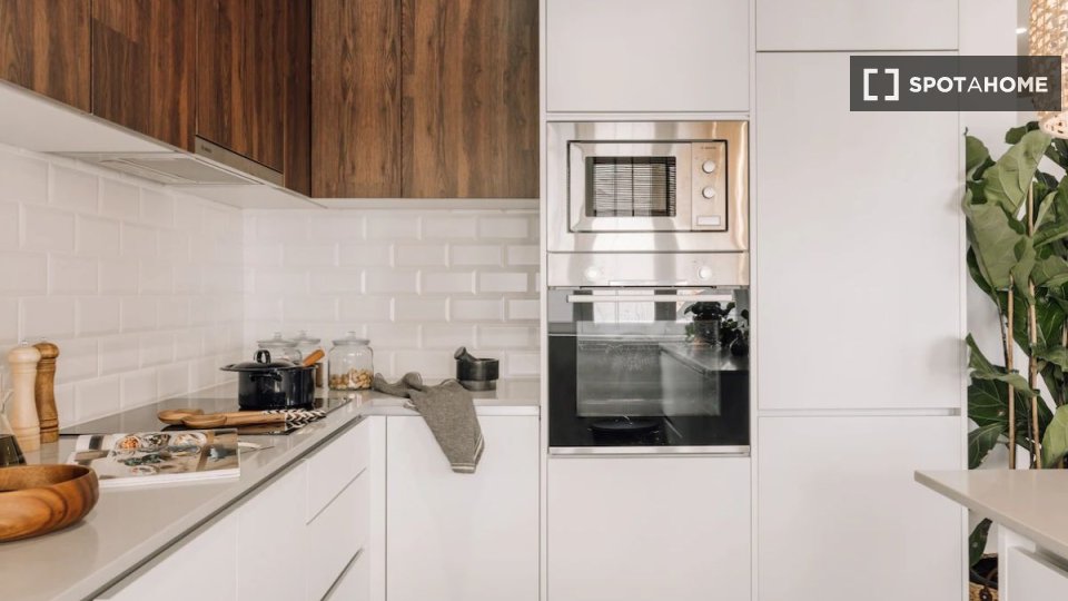 Apartment Lisbon, 2 beds — photo 17