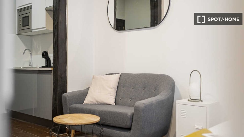 Double room Madrid, 6 beds — photo 25