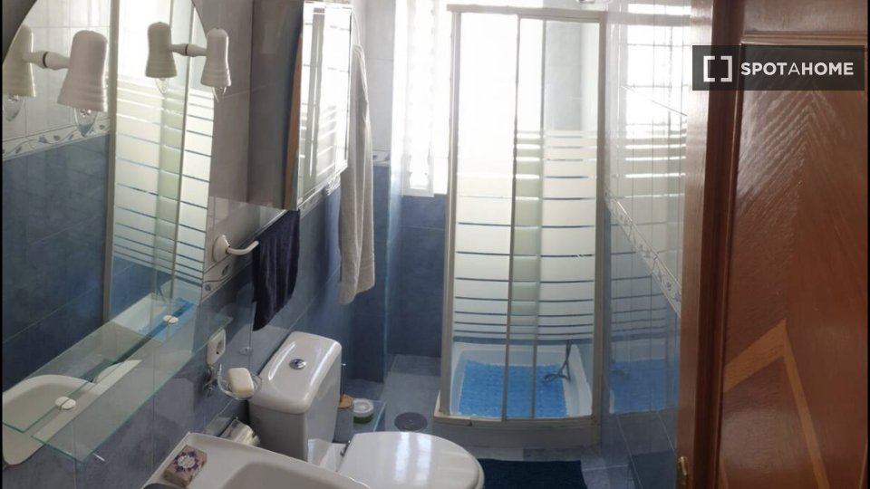 Double room Alicante, 4 beds, 100m² — photo 11