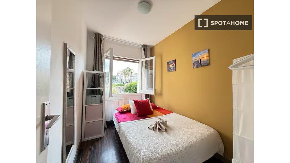 Apartment Barcelona, 3 beds, 75m² — photo 13