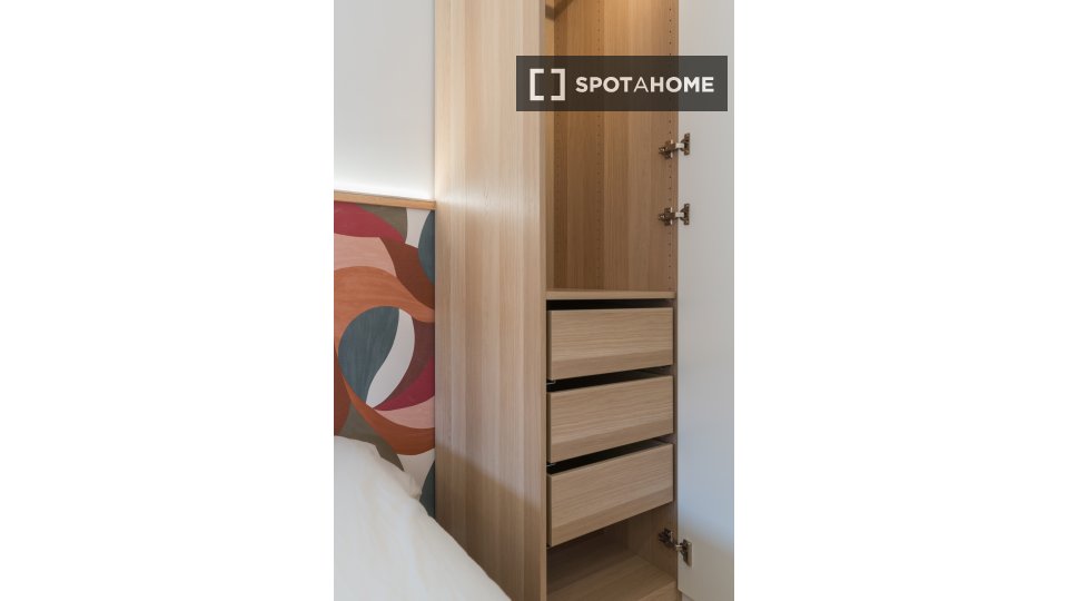 Double room Madrid, 6 beds, 120m² — photo 5