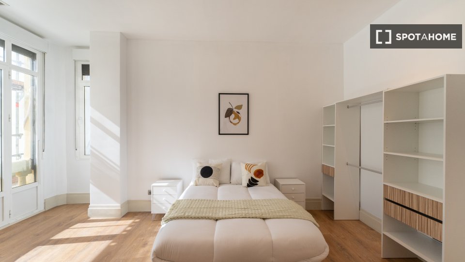 Double room Madrid, 6 beds — photo 3