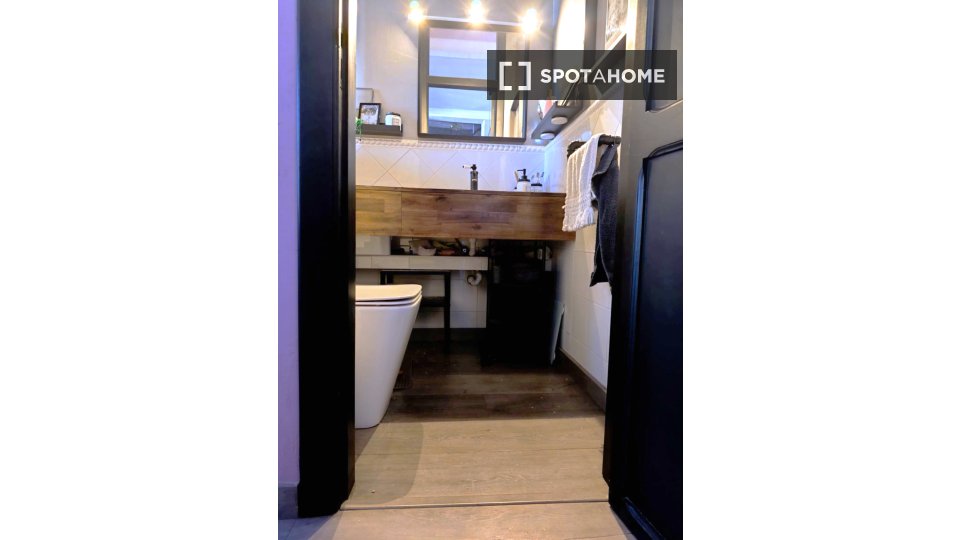 Double room Valencia, 3 beds, 160m² — photo 14