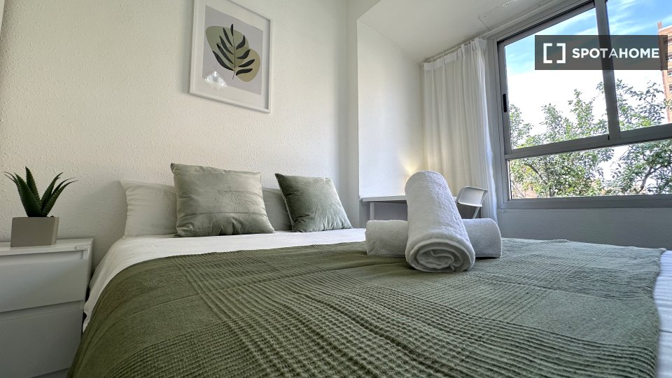 Double room Valencia, 5 beds — photo 12