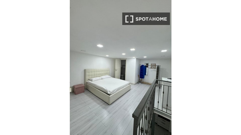 Monolocale in affitto ad Avvocata, Napoli - in Naples