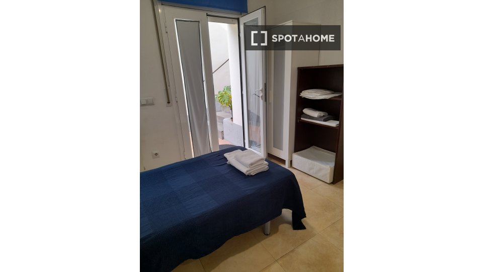 Double room Barcelona, 6 beds, 333m² — photo 26
